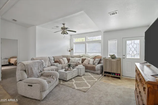 $289,000 | 2327 North North, Vernon, AZ 85940