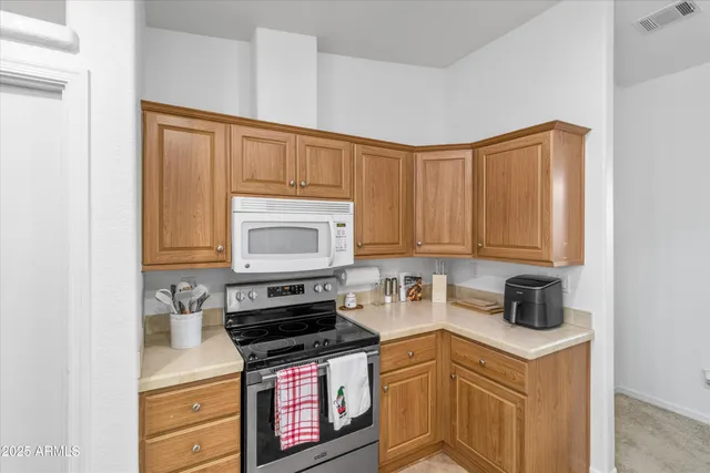 $289,000 | 2327 North North, Vernon, AZ 85940