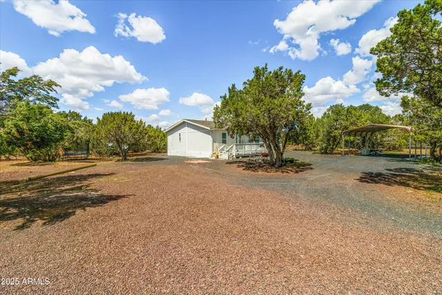 $289,000 | 2327 North North, Vernon, AZ 85940