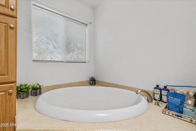 $289,000 | 2327 North North, Vernon, AZ 85940