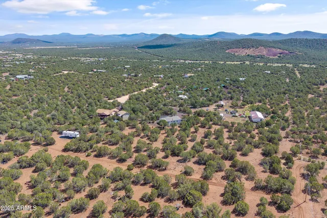 $289,000 | 2327 North North, Vernon, AZ 85940