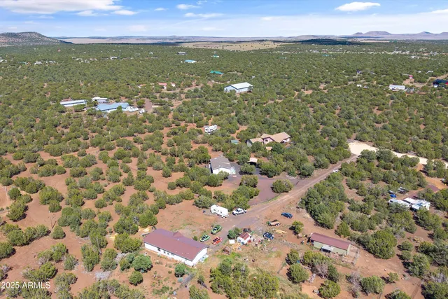 $289,000 | 2327 North North, Vernon, AZ 85940