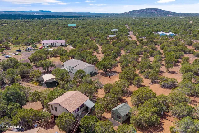 $289,000 | 2327 North North, Vernon, AZ 85940