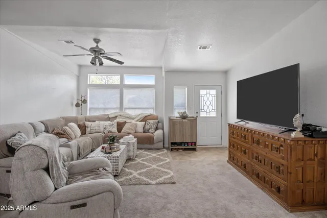 $289,000 | 2327 North North, Vernon, AZ 85940