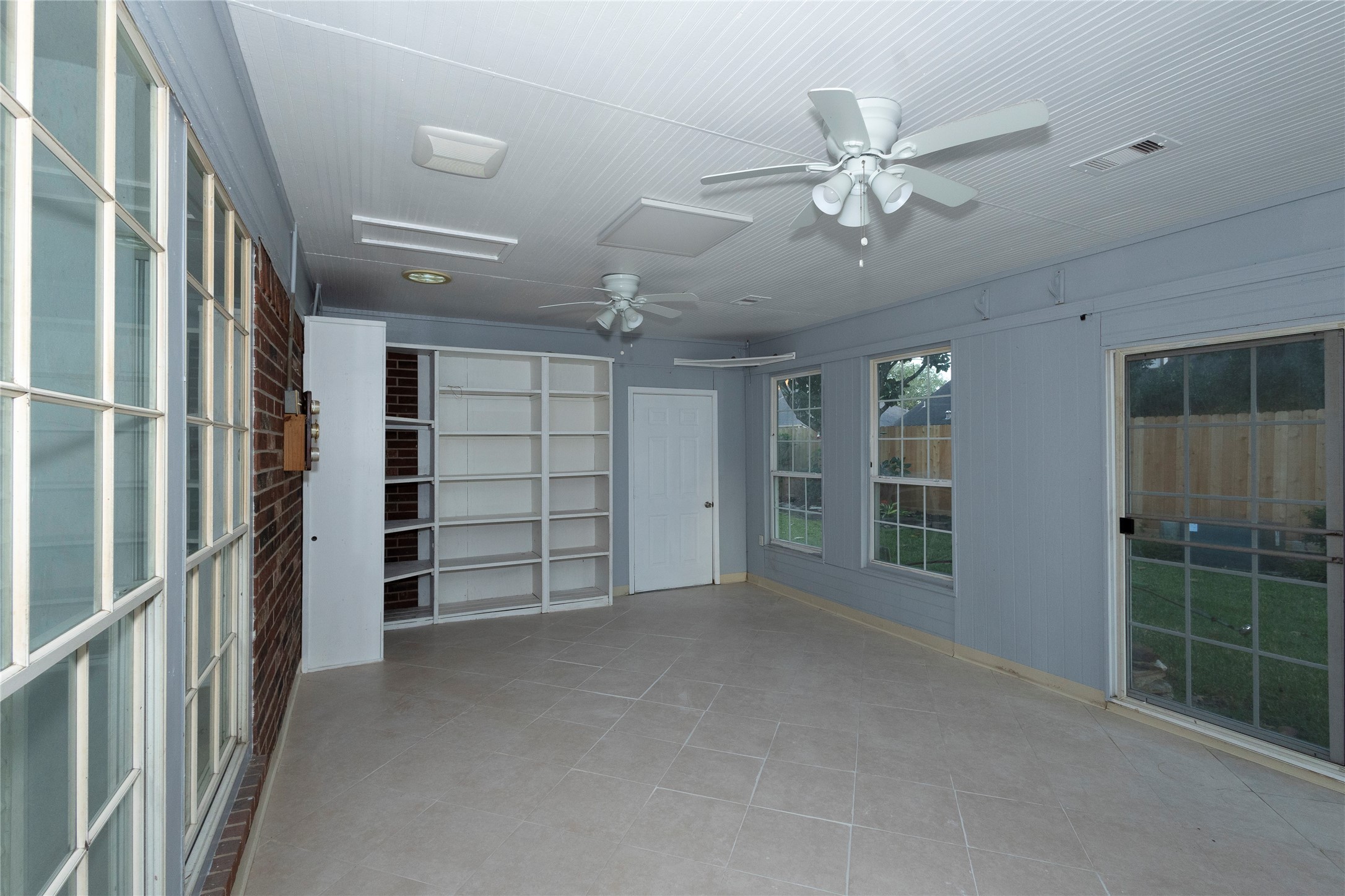 4402 Prince Pine Trail Houston, TX 77059 - Photo 19 of 23 a view of an empty room with a window