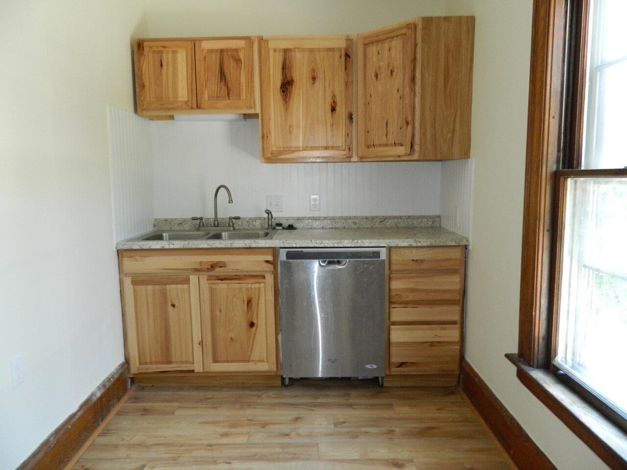 33 Buell Street Burlington, VT 05401 - Photo 14 of 28