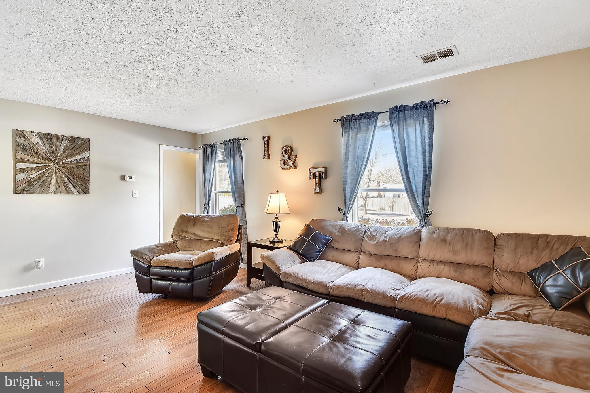 8176 Silo Road Severn, MD 21144 - Photo 3 of 30 Living Room