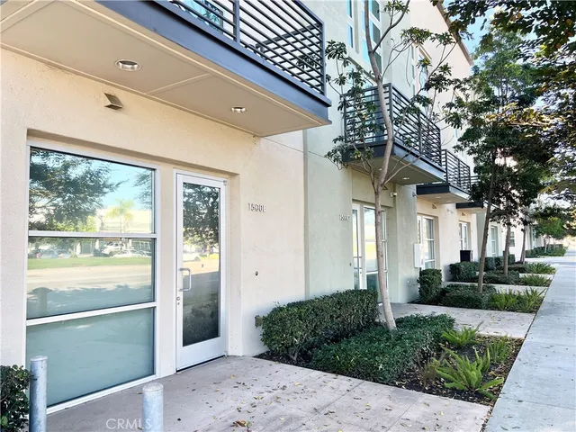 $929,900 | 1500 West Artesia Square, Unit E, Gardena, CA 90248