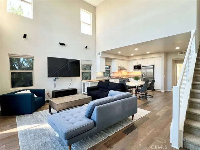 $929,900 | 1500 West Artesia Square, Unit E, Gardena, CA 90248