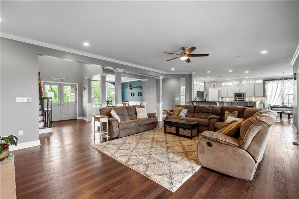 1272 McEwen Road Canonsburg, PA 15317 - Photo 7 of 50 The open layout is perfect for entertaining especiallywith the Control4 smart home automation systemthat allows you to control things from your phone orsmart touch panels like the music, lighting, TVs andtemperature throughout the different spaces of thehome.