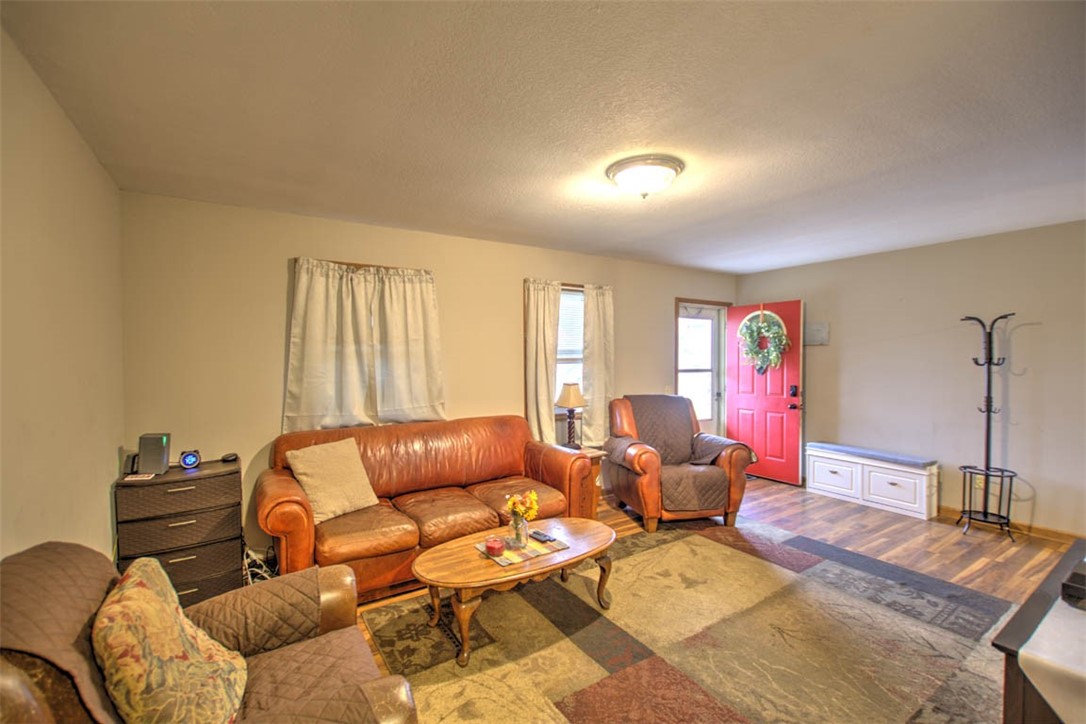 504 South Isabella Street Clinton, IL 61727 - Photo 10 of 23