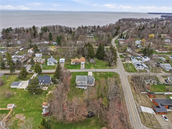 $525,000 | 119 North Lane, Evans, NY 14006