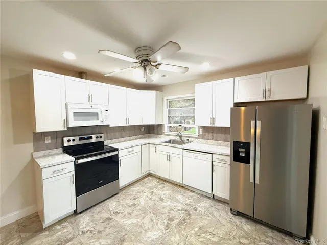 $679,999 | 307 South Bicycle Path, Farmingville, NY 11738