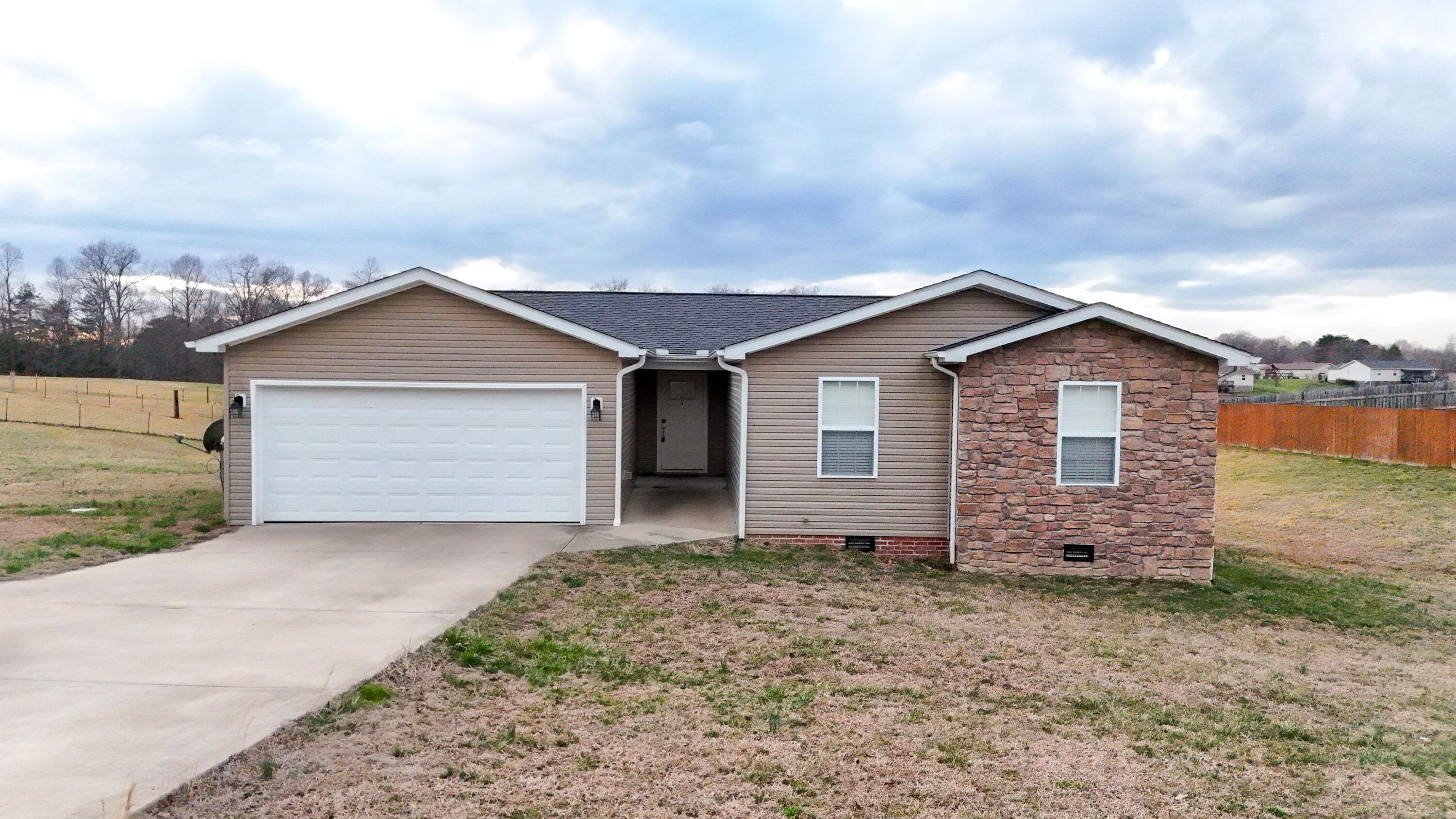 190 Hickory Ridge Drive Corbin, KY 40701 - Photo 1 of 36 Photo Mar 05 2026, 5 34 08 PM