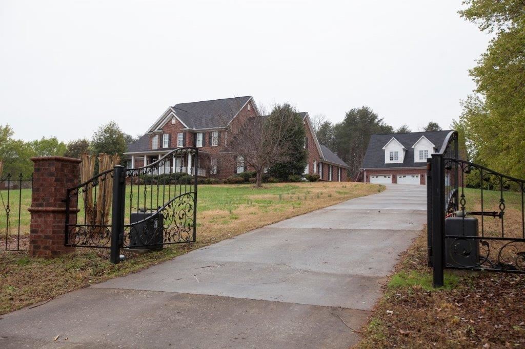 140 Shadow Lane Lyman, SC 29365 - Photo 1 of 9 Gallery Image 1
