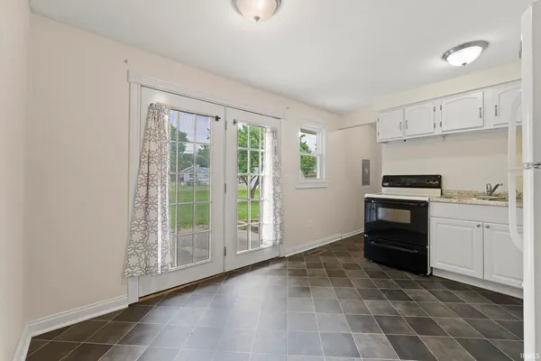 $1,200 | 2606 Sandarac Lane, Fort Wayne, IN 46815