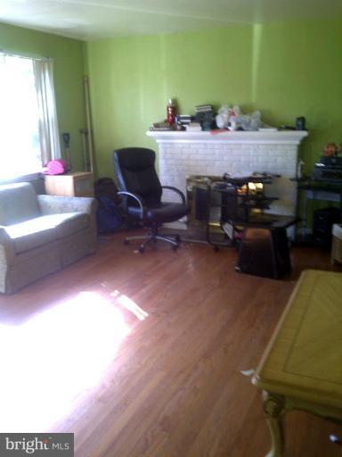 7053 Highland Street Springfield, VA 22150 - Photo 18 of 22 Living Room