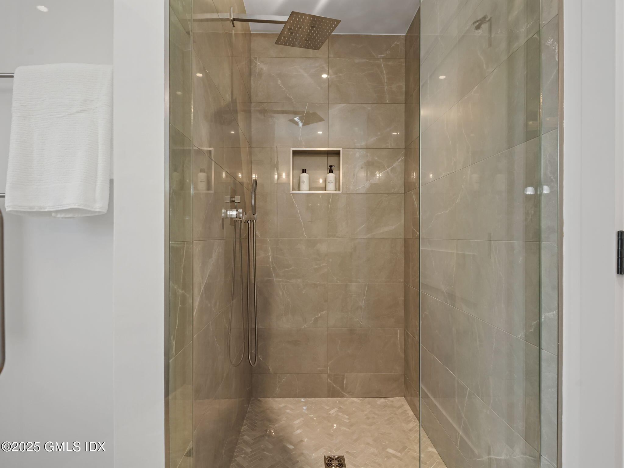 24 Valley Road Cos Cob, CT 06807 - Photo 17 of 34 Primary Bath