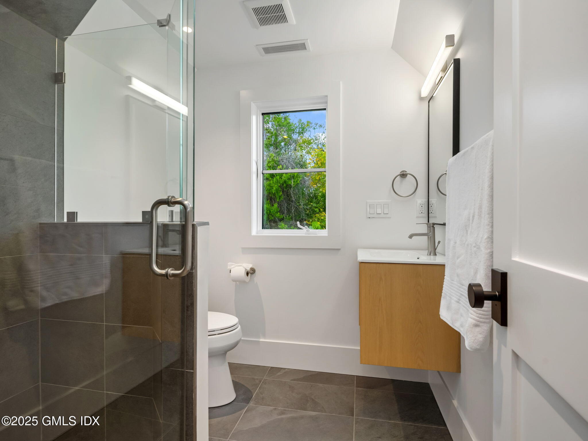 24 Valley Road Cos Cob, CT 06807 - Photo 25 of 34 Bath