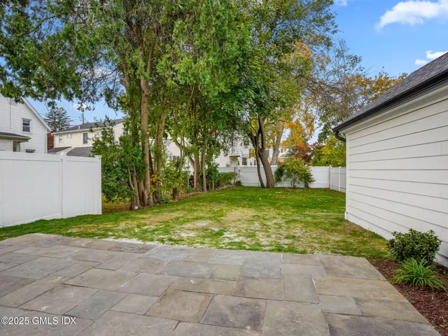 $2,478,000 | 24 Valley Road, Cos Cob, CT 06807