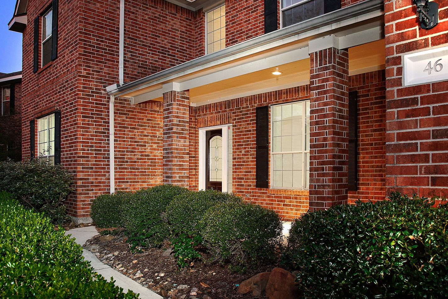 46 South April Mist Circle Conroe, TX 77385 - Photo 3 of 30