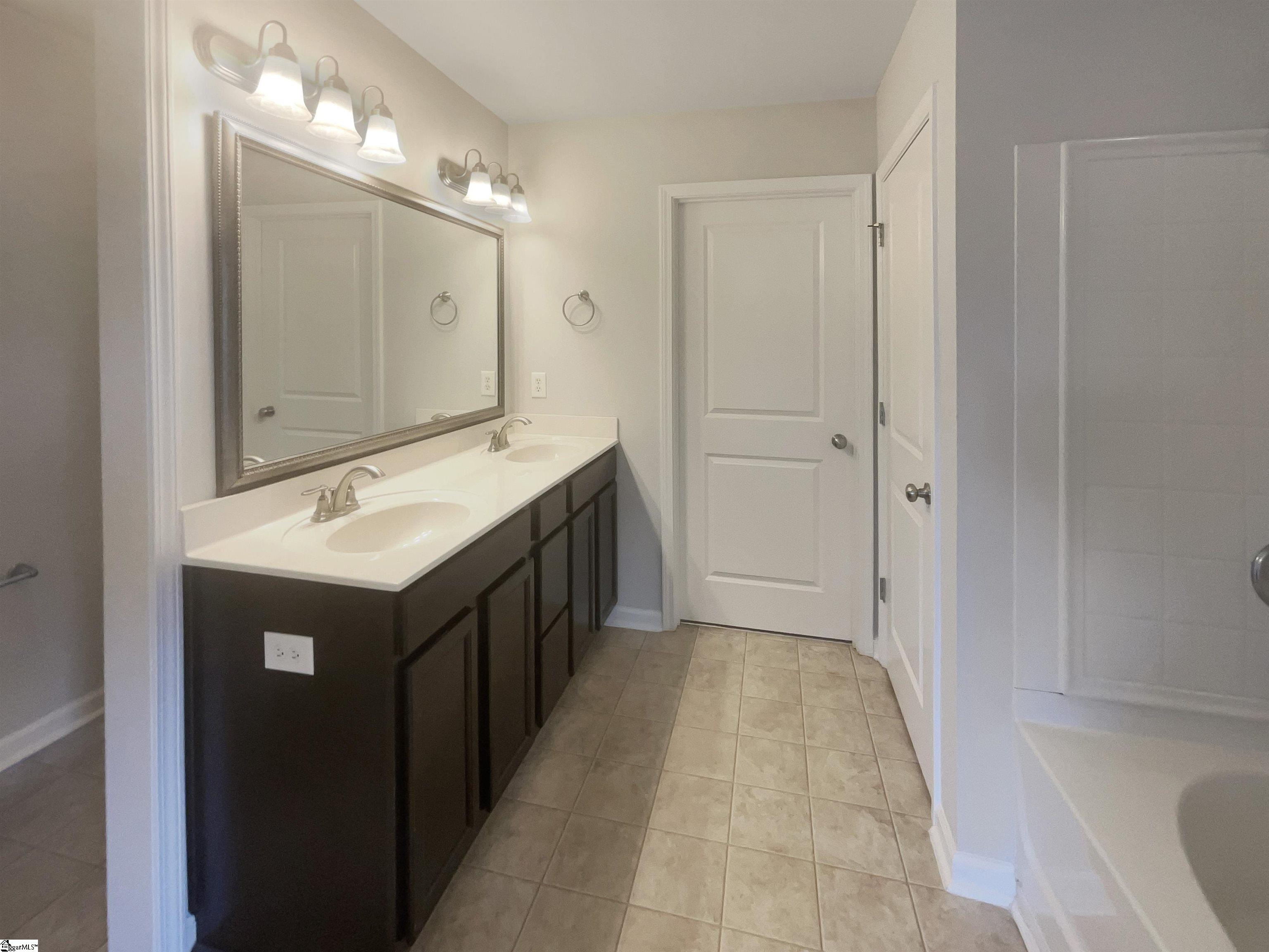 272 Stonewood Crossing Drive Boiling Springs, SC 29316 - Photo 7 of 20