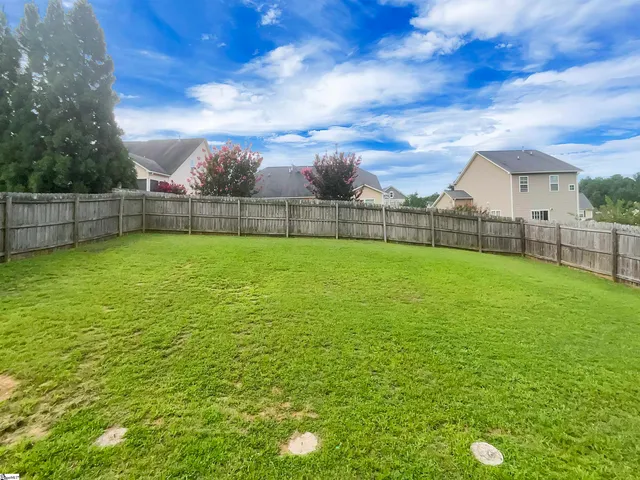 $250,000 | 272 Stonewood Crossing Drive, Boiling Springs, SC 29316