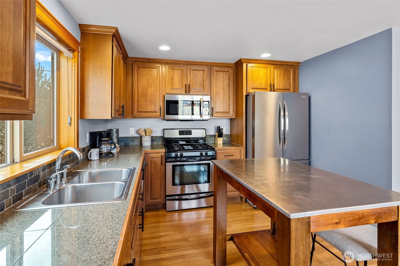 4312 Southwest Spokane Street Seattle, WA 98116 - Photo 12 of 34