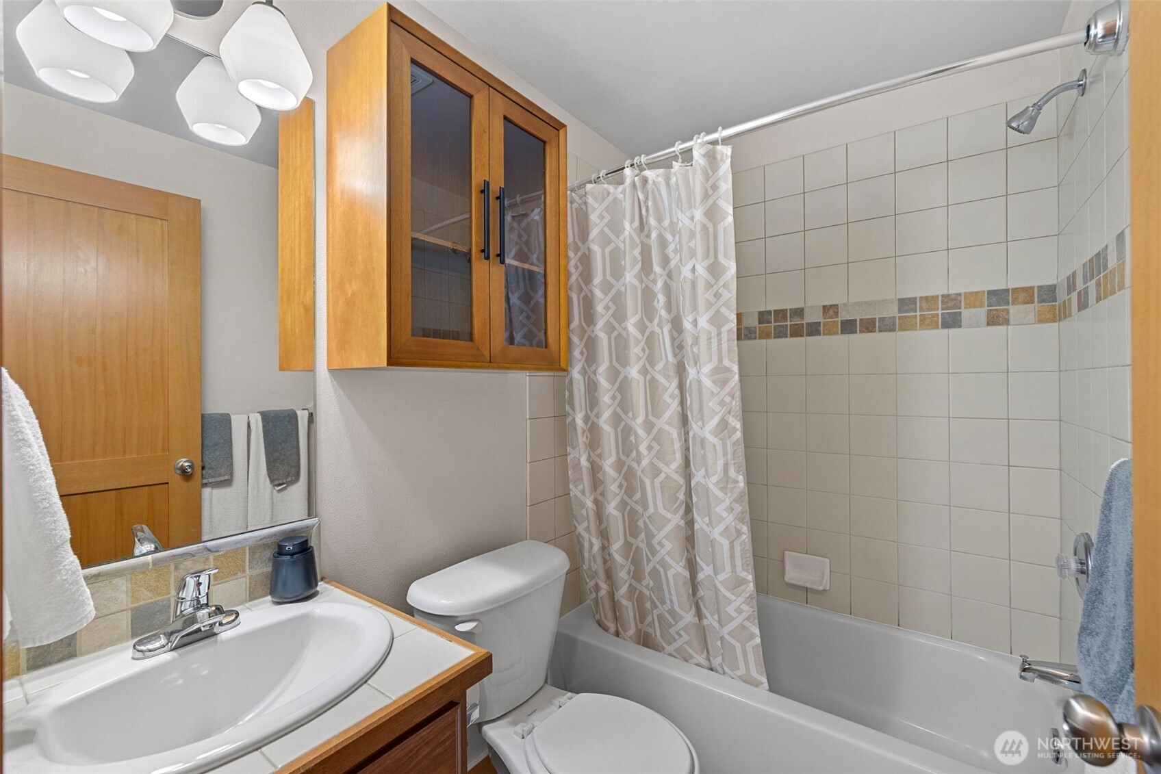 4312 Southwest Spokane Street Seattle, WA 98116 - Photo 27 of 34