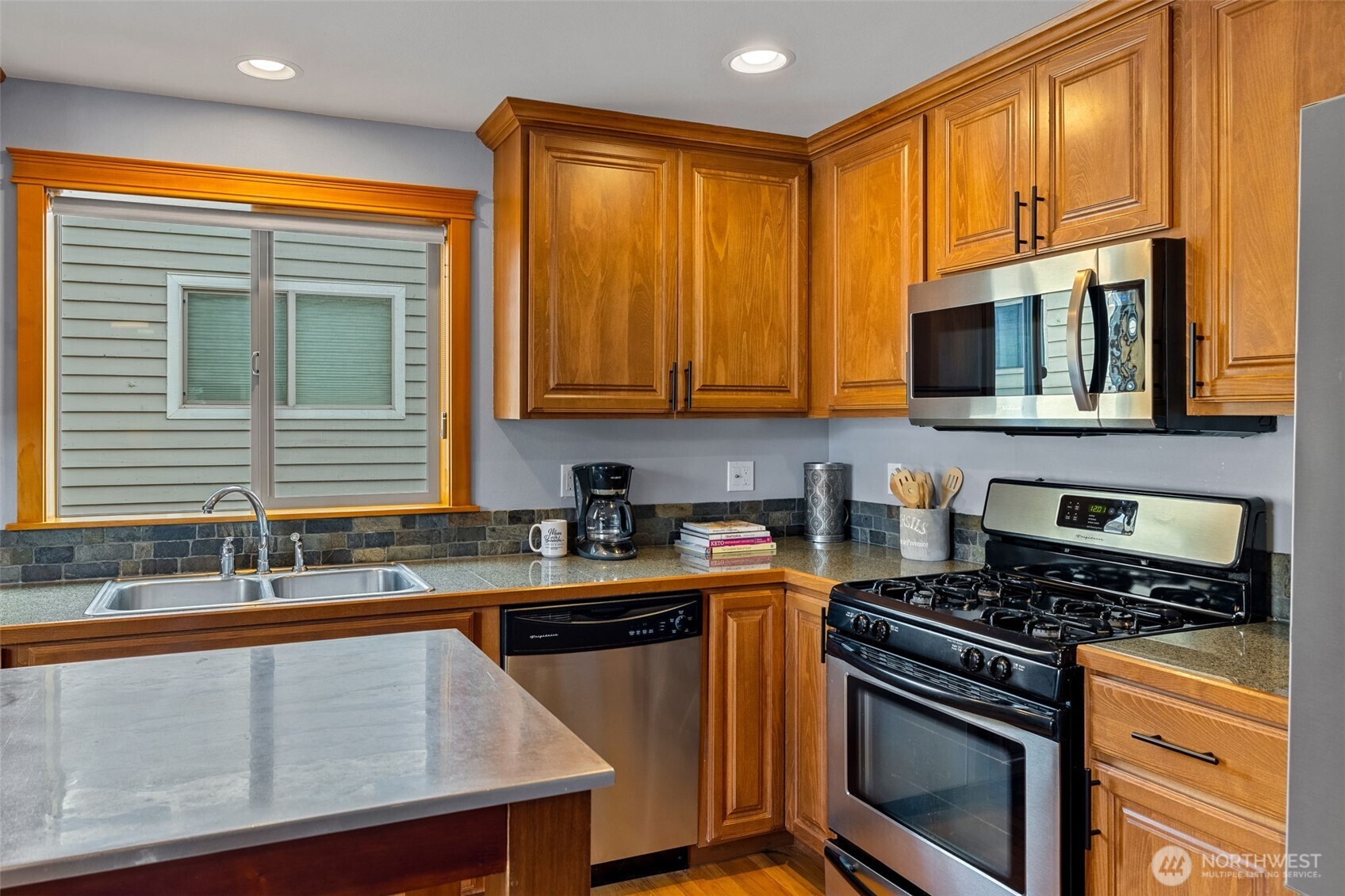 4312 Southwest Spokane Street Seattle, WA 98116 - Photo 10 of 34