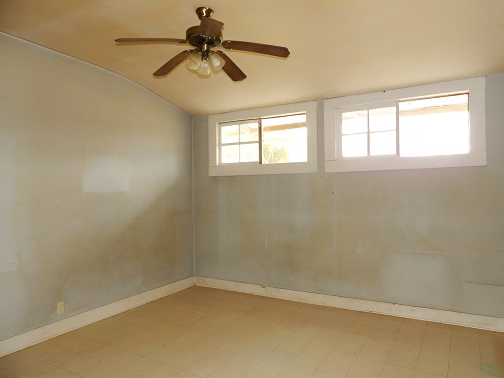 4812 Old Webb Road Webb, AL 36376 - Photo 13 of 17
