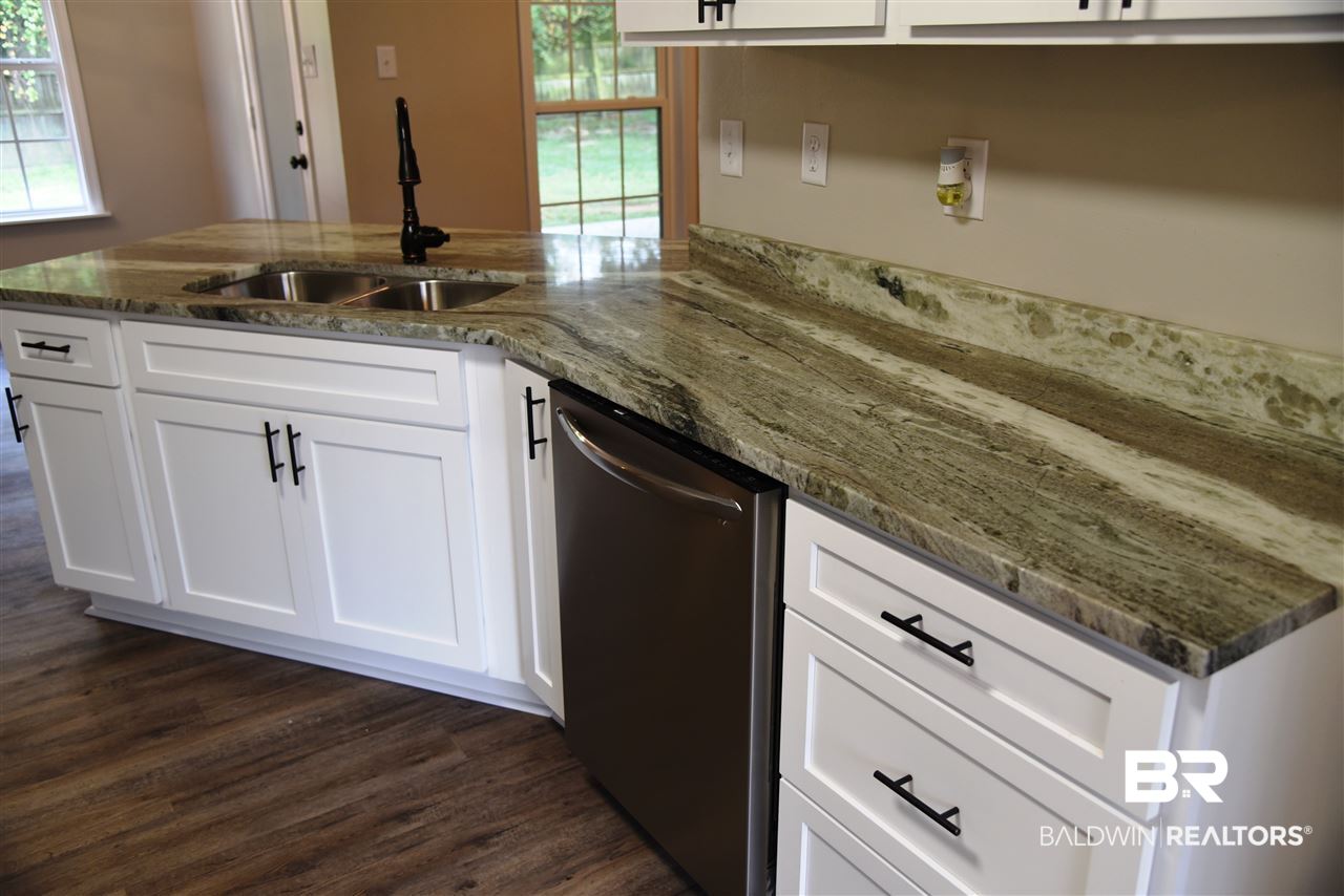 5065 Sweetbriar Lane Eight Mile, AL 36613 - Photo 7 of 29