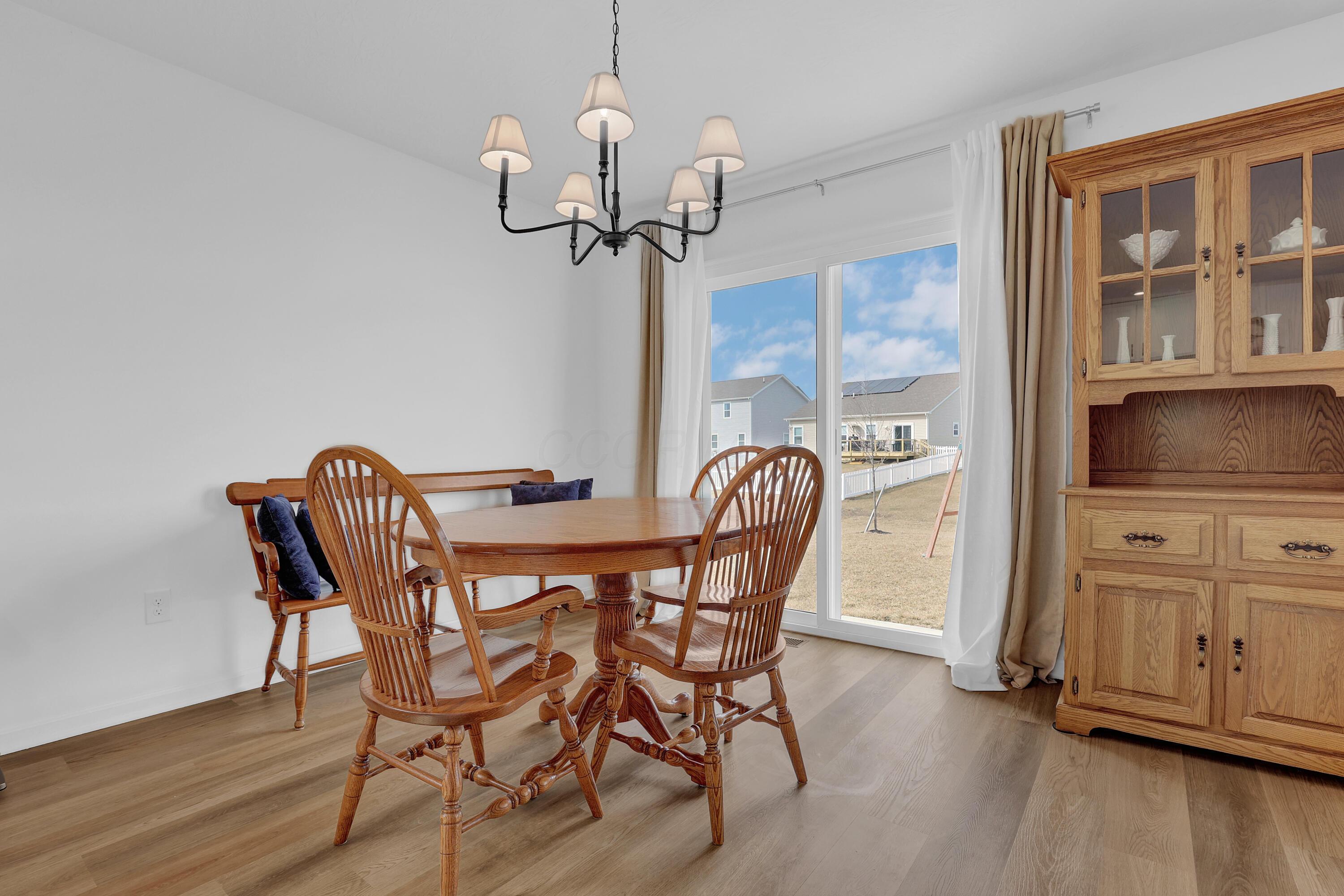 452 Rochdale Run Delaware, OH 43015 - Photo 12 of 44 Dinette