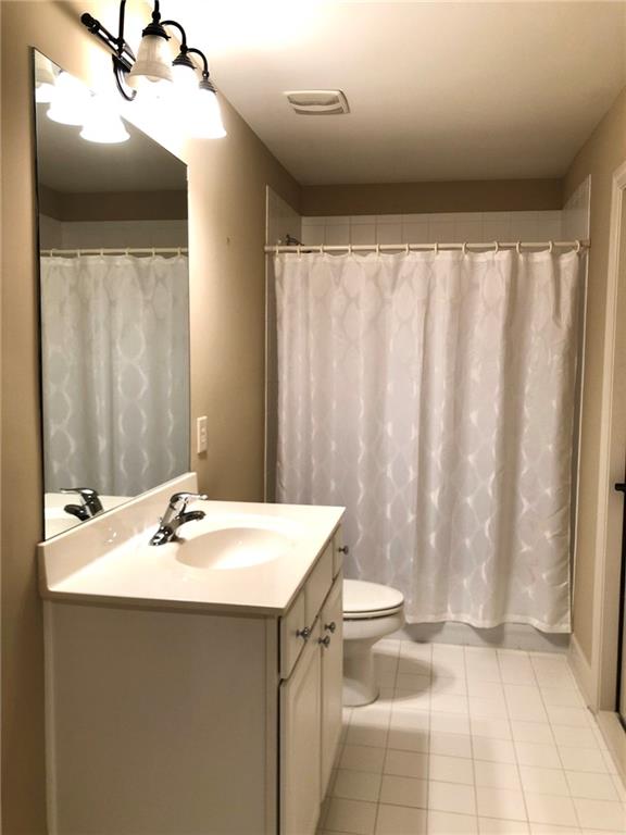 10575 Bent Tree View Duluth, GA 30097 - Photo 12 of 20 a bathroom with a sink and a mirror