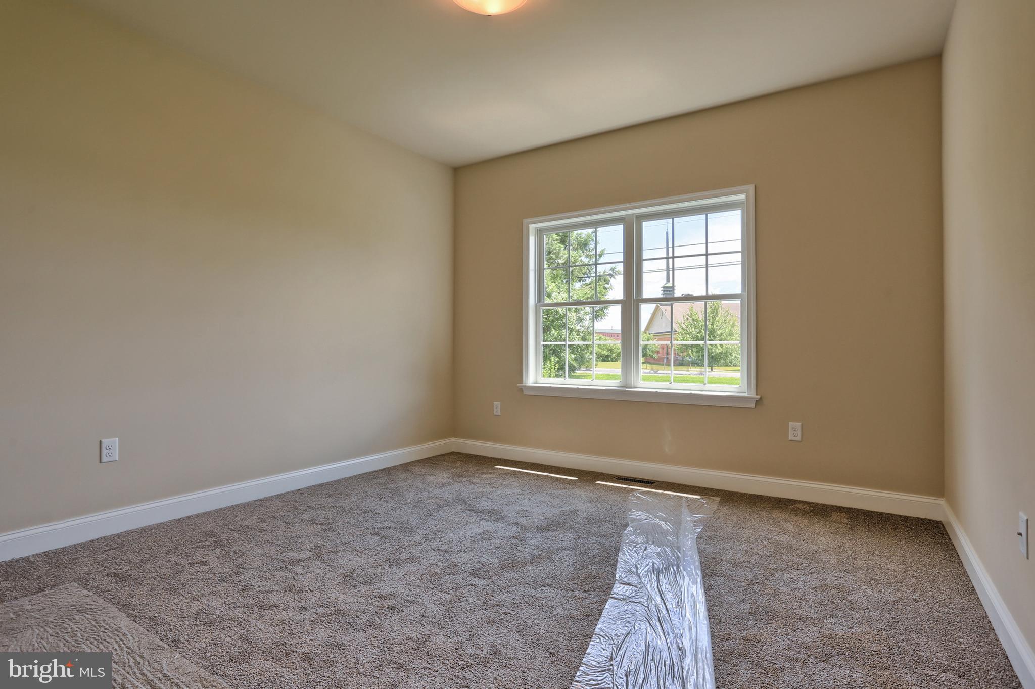 22 Rolling Meadow Road Lebanon, PA 17046 - Photo 28 of 38 an empty room with a window