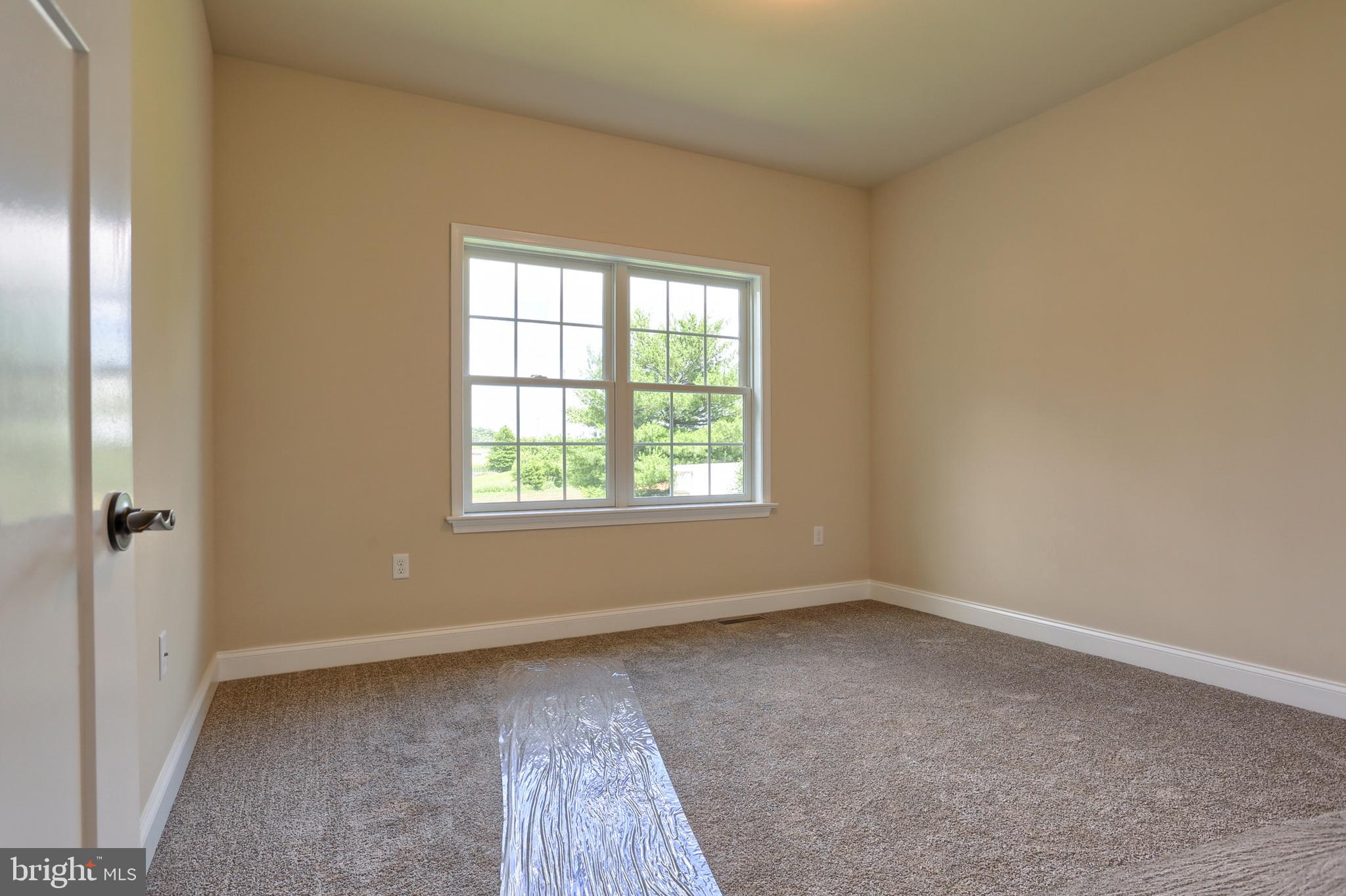 22 Rolling Meadow Road Lebanon, PA 17046 - Photo 31 of 38 an empty room with a window