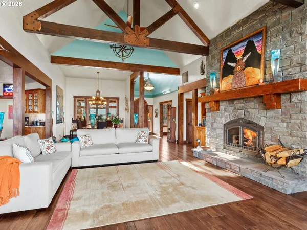 $2,199,000 | 7118 Grandview Avenue, Scotts Mills, OR 97375