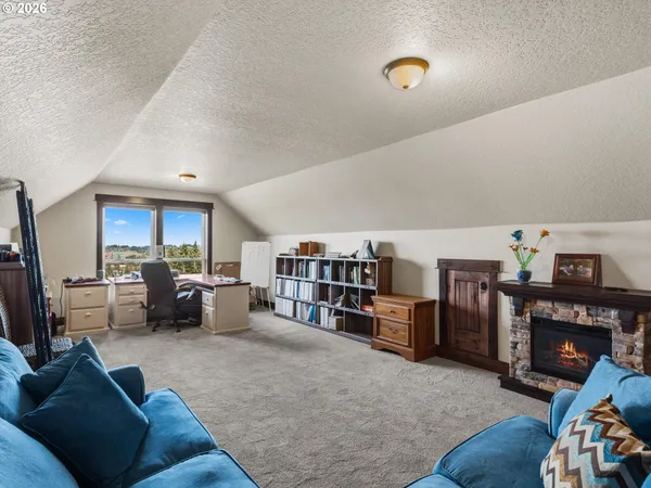 $2,199,000 | 7118 Grandview Avenue, Scotts Mills, OR 97375