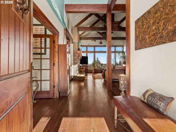 $2,199,000 | 7118 Grandview Avenue, Scotts Mills, OR 97375