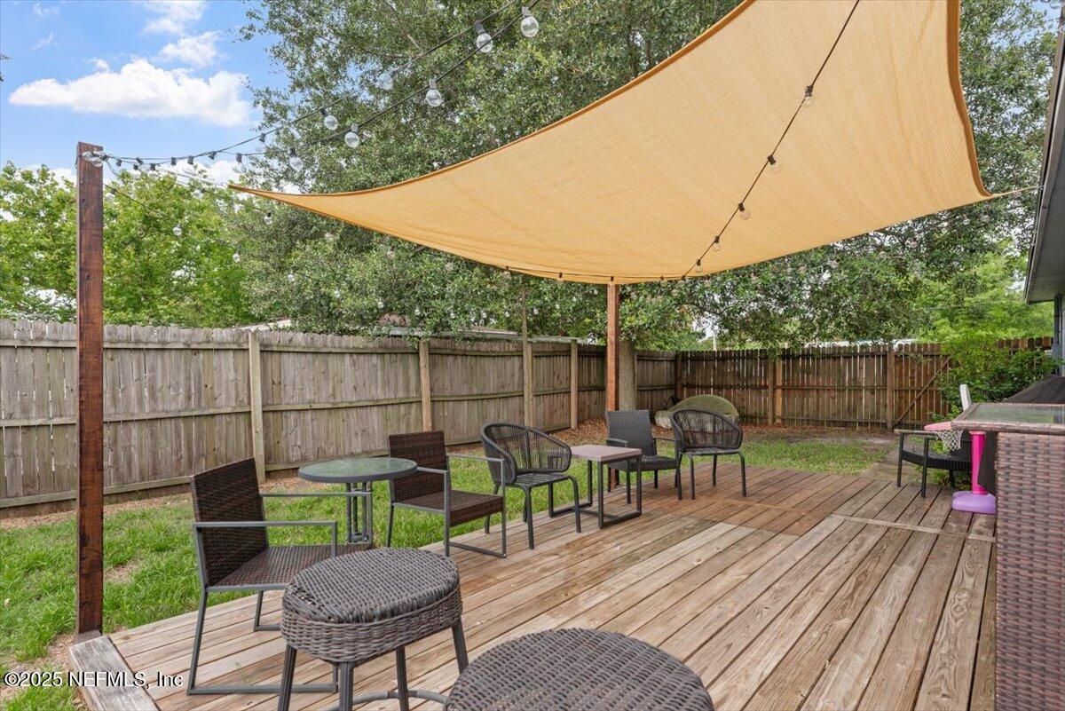 325 Sargo Road Atlantic Beach, FL 32233 - Photo 6 of 47 Back Yard