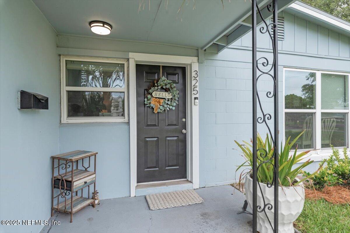 325 Sargo Road Atlantic Beach, FL 32233 - Photo 8 of 47 Front of house