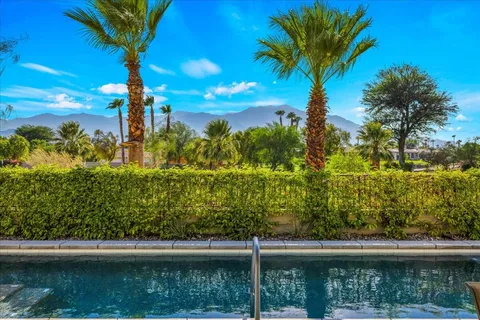 $1,299,000 | 38 Burgundy, Rancho Mirage, CA 92270