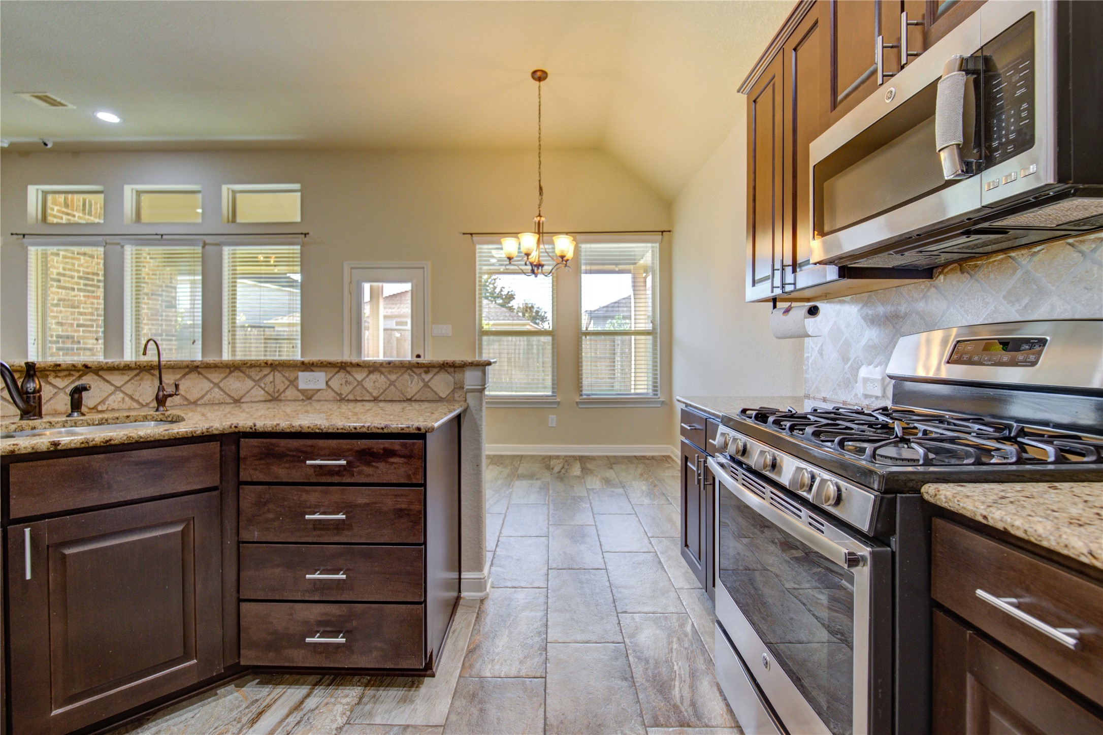 19019 Thatcher Hills Court Cypress, TX 77429 - Photo 20 of 47