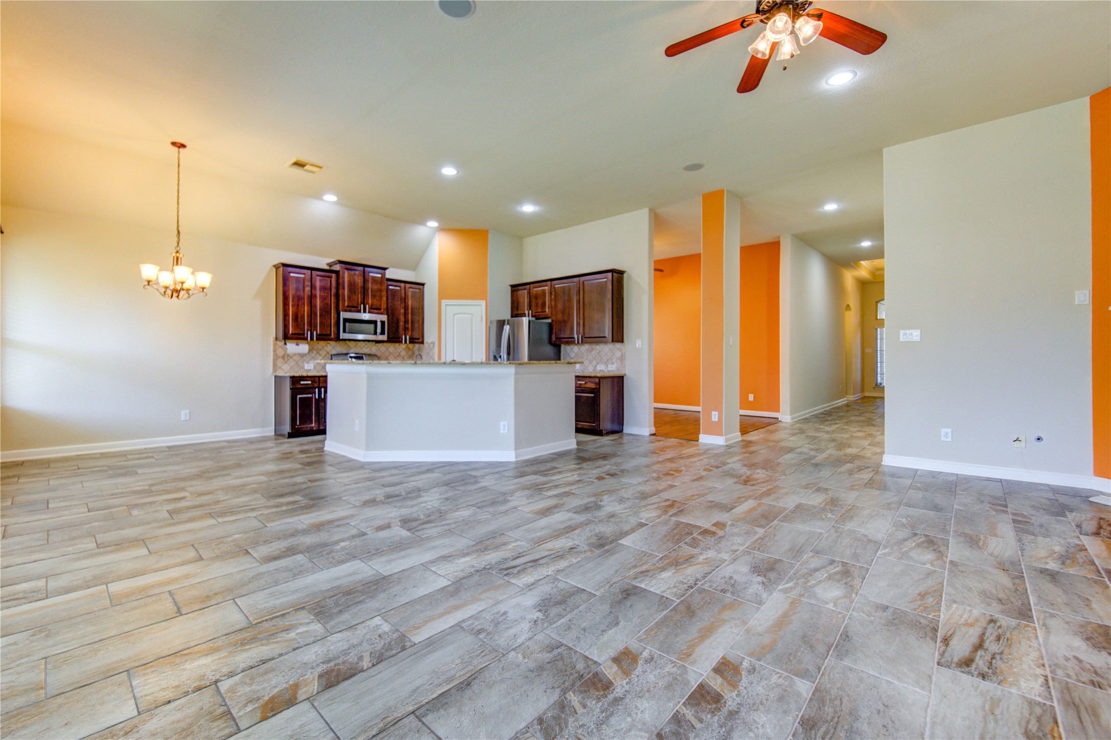 19019 Thatcher Hills Court Cypress, TX 77429 - Photo 10 of 47