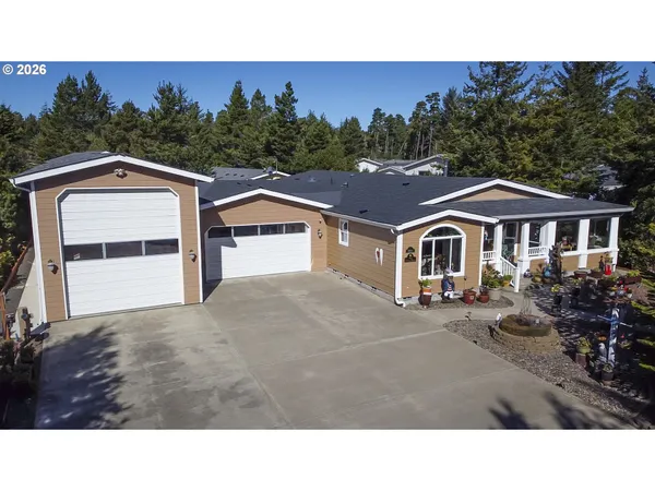 $679,000 | 421 Sherwood Loop, Florence, OR 97439