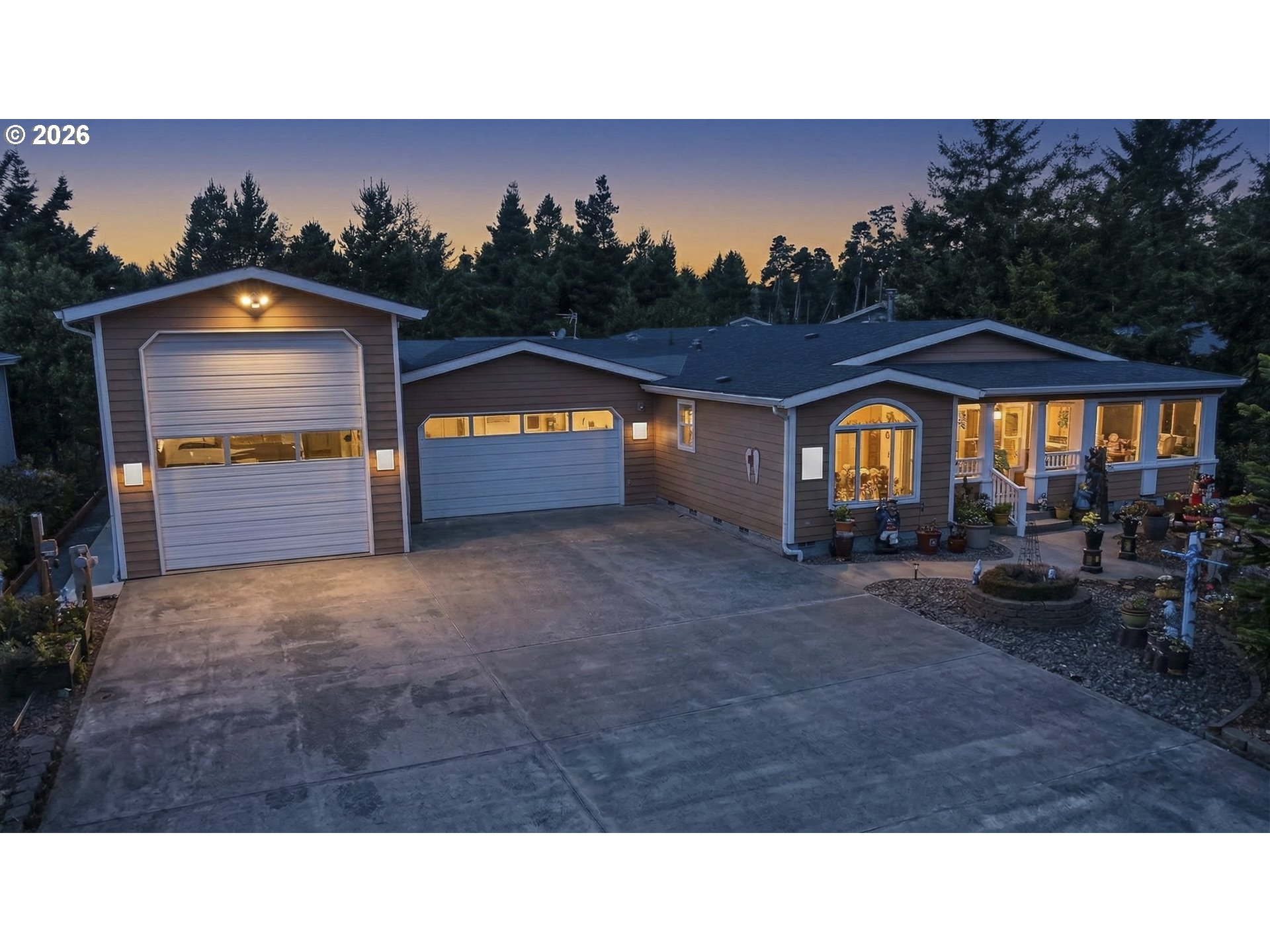 421 Sherwood Loop Florence, OR 97439 - Photo 47 of 48