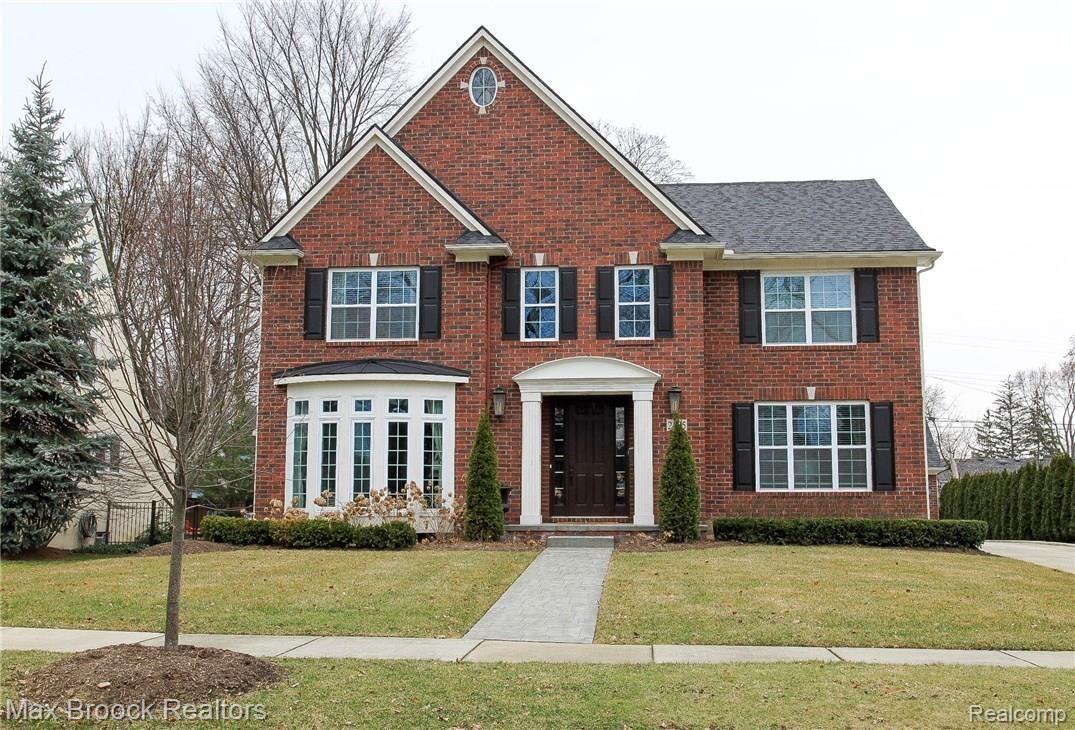2165 Yorkshire Road Birmingham, MI 48009 - Photo 1 of 38 IMG_3346.jpg