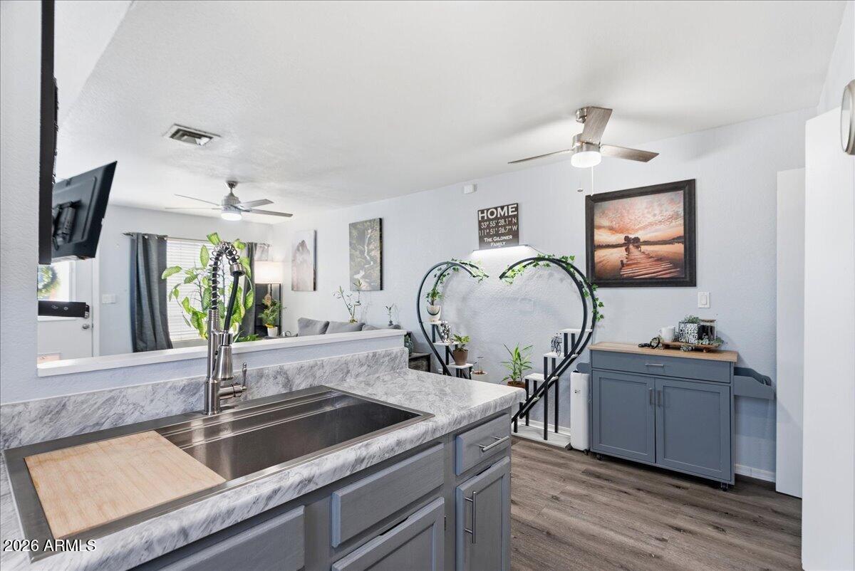 510 North Alma School Road, Unit 101 Mesa, AZ 85201 - Photo 4 of 21 13-510 N Alma School Rd Unit 10_RedHogMe