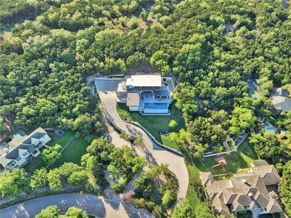 600 Barrett Lane Austin, TX 78733 - Photo 32 of 35 view of a house with a yard