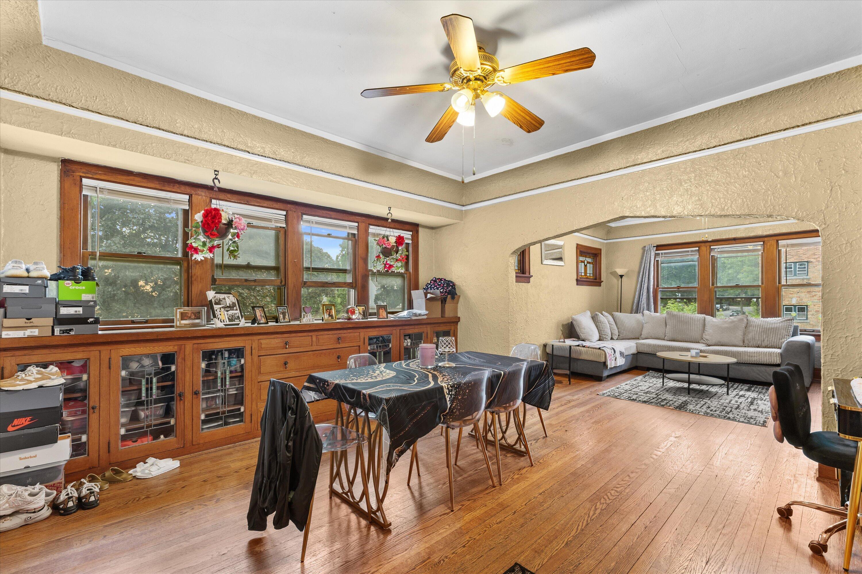 226 East Smith Street, Unit 228 Milwaukee, WI 53207 - Photo 16 of 39 Dining-Upper